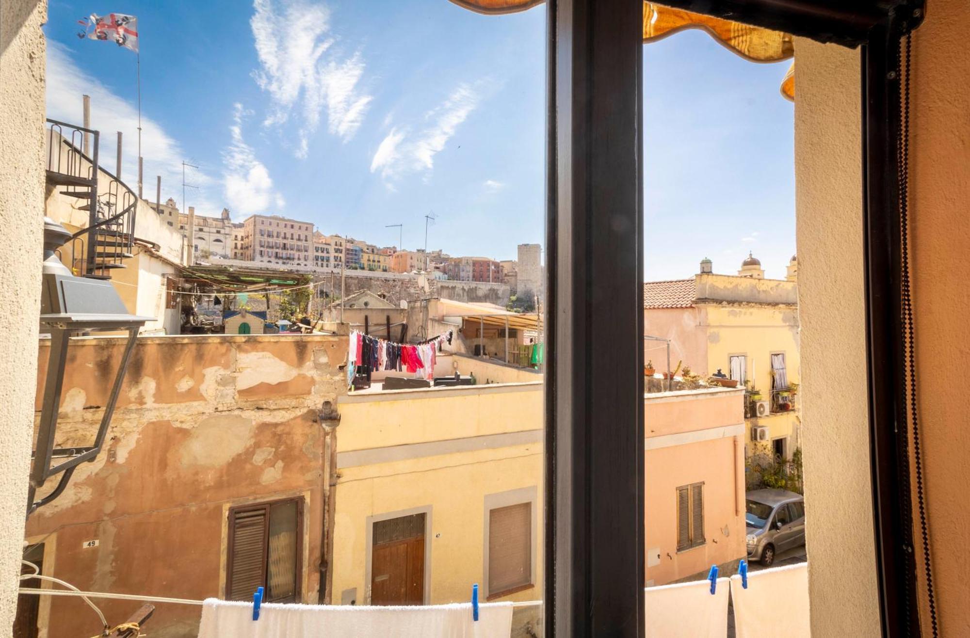 Laribiancos Cagliari Centro Storico Exterior foto